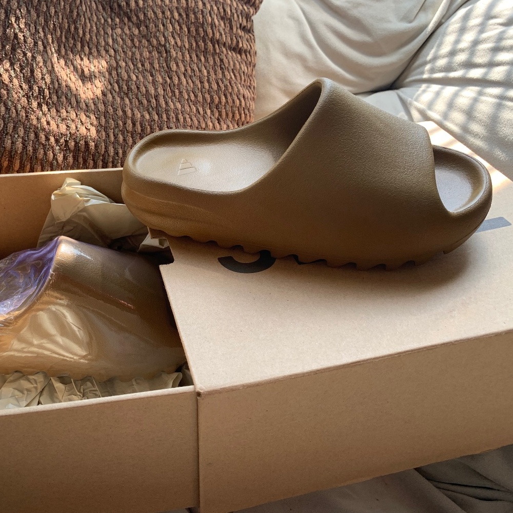 Yeezy Slide- size 4- ochre
